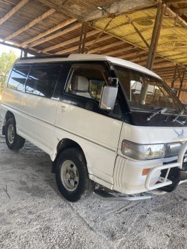    Mitsubishi Delica 1990 , 580000 , 