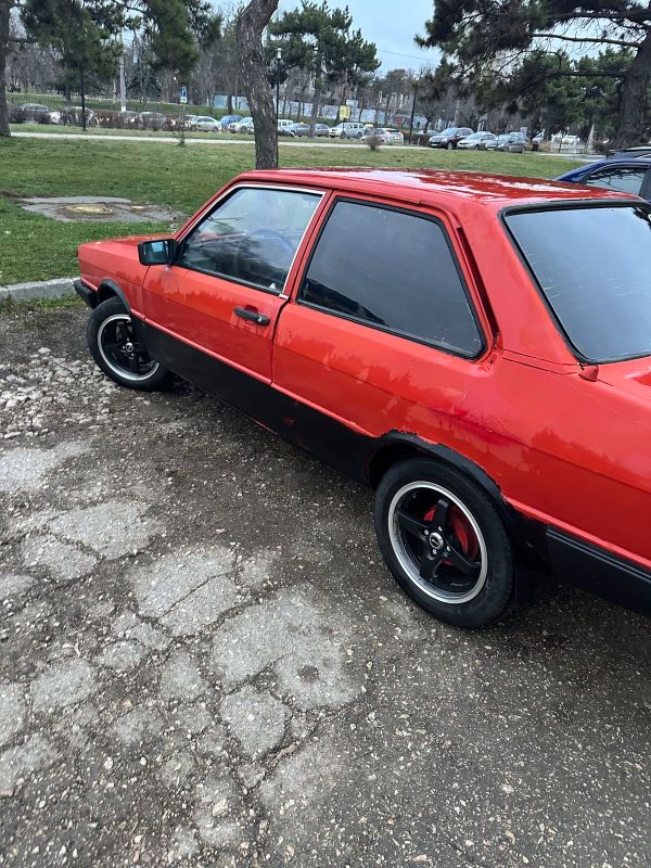  Audi 80 1979 , 250000 , 