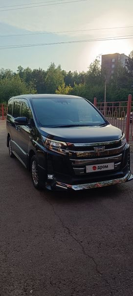    Toyota Noah 2017 , 2300000 , 