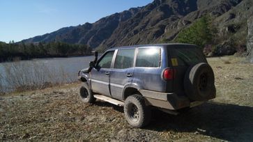 SUV   Nissan Terrano II 2004 , 890000 , 