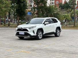 SUV   Toyota RAV4 2020 , 2390000 , 