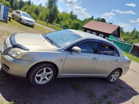  Toyota Avensis 2004 , 670000 ,  
