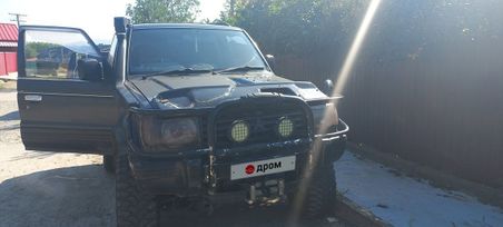  3  Mitsubishi Pajero 1993 , 555000 , 