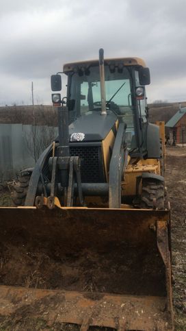 - John Deere 325J 2011 , 5500000 , 