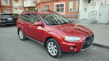SUV   Mitsubishi Outlander 2011 , 1390000 , 