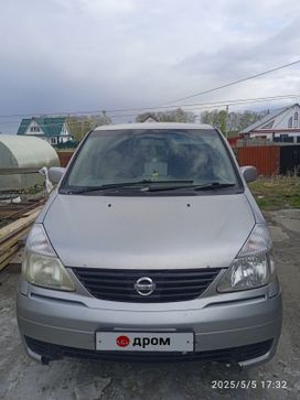    Nissan Serena 2002 , 400000 , 