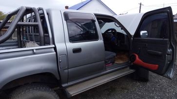  Toyota Hilux 1995 , 195000 , 