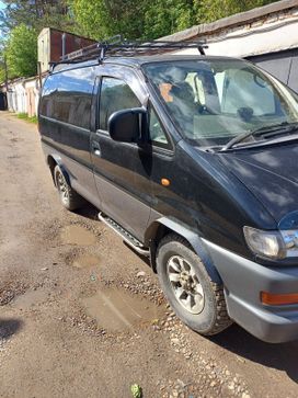    Mitsubishi Delica 1998 , 1000000 , 
