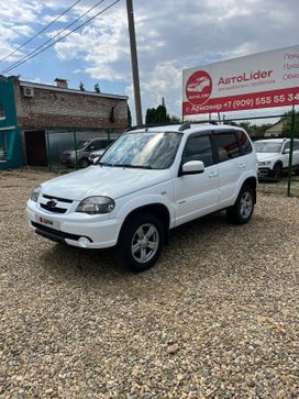 SUV   Chevrolet Niva 2017 , 900000 , 