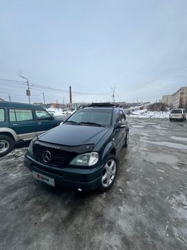SUV   Mercedes-Benz M-Class 1999 , 1000000 , 