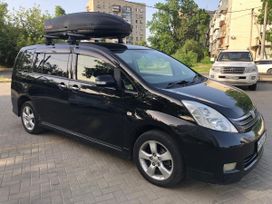    Toyota Isis 2013 , 1225000 , 