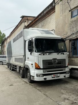  Hino Profia 2014 , 7100000 , 