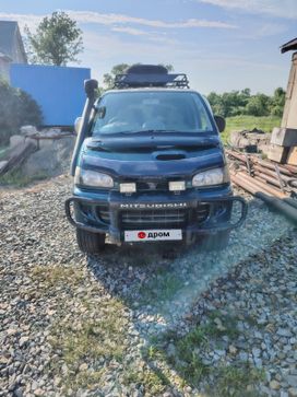    Mitsubishi Delica 1995 , 400000 , 