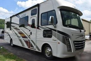   Thor Motor Coach Thor Motor Coach 2019 , 15000000 , 