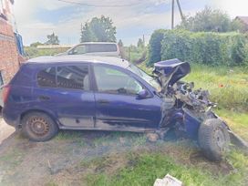  Nissan Almera 2004 , 100000 , 