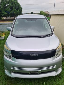    Toyota Voxy 2008 , 660000 , 
