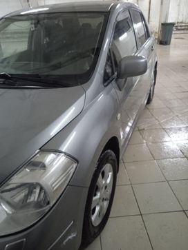  Nissan Tiida 2011 , 700000 , 