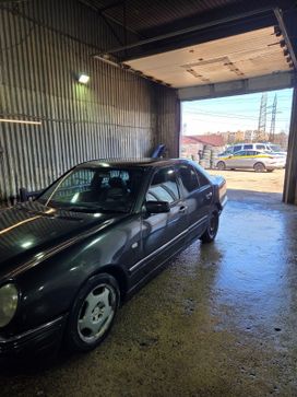  Mercedes-Benz E-Class 1998 , 550000 , 