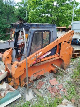 - Doosan 440 Plus 2010 , 350000 , 