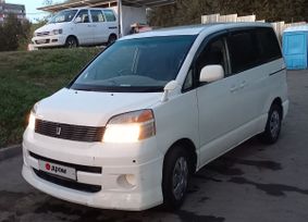    Toyota Voxy 2001 , 900000 , 