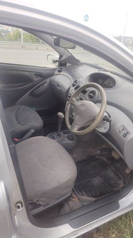  Toyota Vitz 2001 , 330000 , 