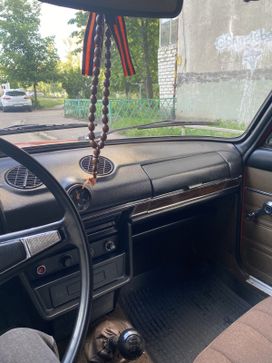   2106 1989 , 385000 , 