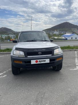 SUV   Toyota RAV4 1996 , 570000 , -