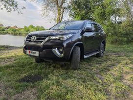 SUV или внедорожник Toyota Fortuner 2017 года, 3350000 рублей, Краснодар