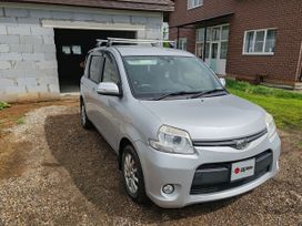    Toyota Sienta 2013 , 1050000 , -