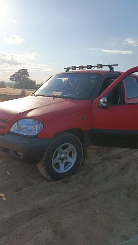 SUV   Chevrolet Niva 2004 , 255000 ,   