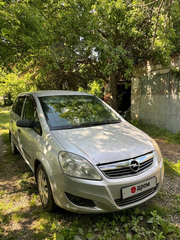    Opel Zafira 2008 , 750000 ,  