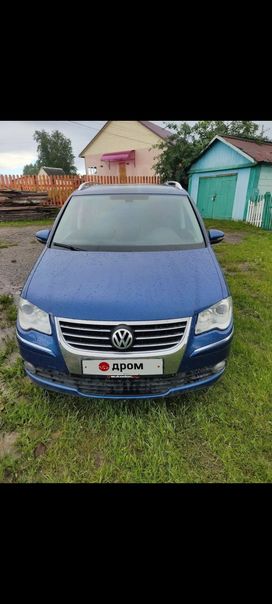    Volkswagen Touran 2009 , 800000 , 