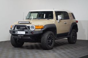 SUV   Toyota FJ Cruiser 2014 , 5499000 , -