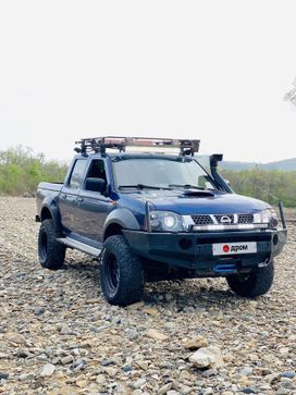  Nissan NP300 2008 , 900000 , 