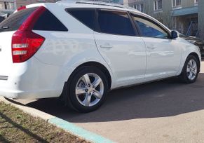  Kia Ceed 2011 , 700000 , 