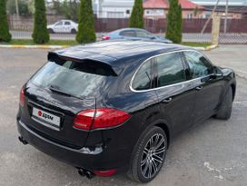SUV   Porsche Cayenne 2010 , 2000000 ,  
