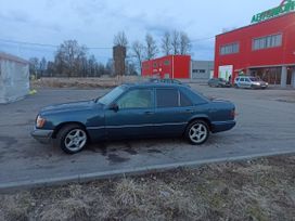  Mercedes-Benz E-Class 1994 , 350000 , -