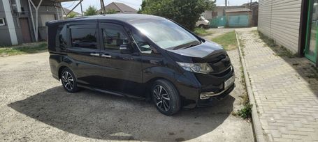    Honda Stepwgn 2015 , 2100000 , 