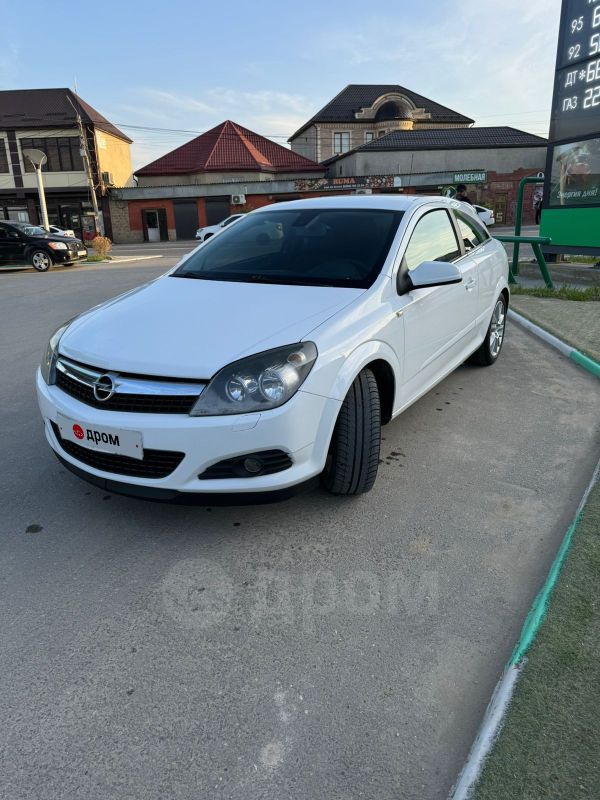  3  Opel Astra GTC 2008 , 800000 , 