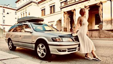  Toyota Mark II Wagon Qualis 1998 , 600000 , -