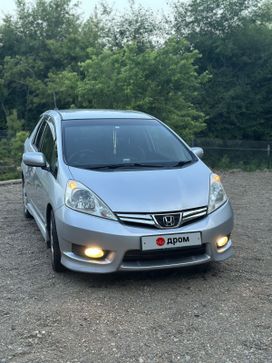  Honda Fit Shuttle 2013 , 885000 , 