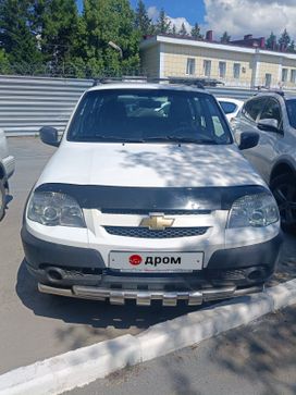SUV   Chevrolet Niva 2018 , 850000 , 