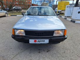 Седан Audi 100 1989 года, 89000 рублей, Псков