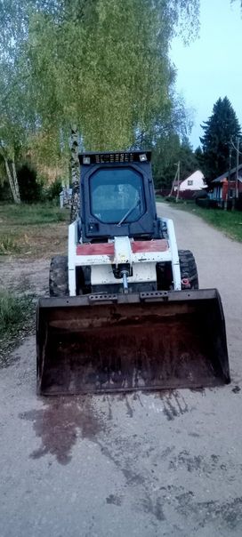 - Bobcat 543 1997 , 2000000 , 