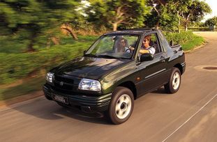 SUV   Suzuki Vitara 2000 , 355000 , --