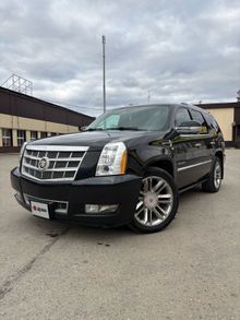  Escalade, 2013