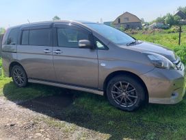    Toyota Isis 2010 , 1280000 , 