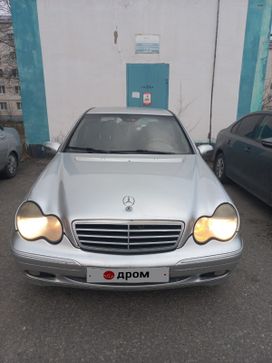  Mercedes-Benz C-Class 2000 , 580000 , 