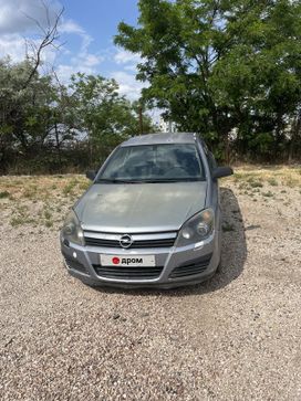 Хэтчбек Opel Astra 2005 года, 450000 рублей, Симферополь
