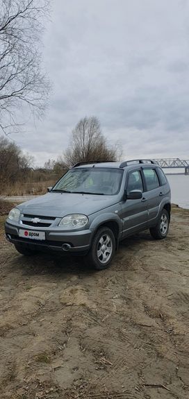 SUV   Chevrolet Niva 2011 , 615000 , --